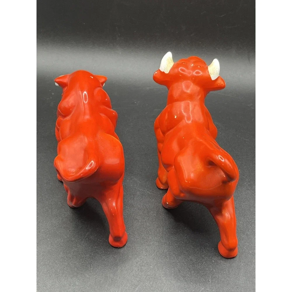 1960s Red Bulls Salt & Pepper Shakers Lego Japan Vtg MCM Ceramic‎ 3